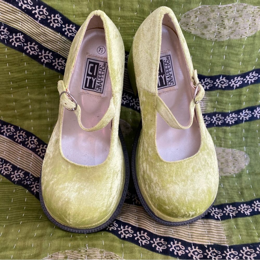 Y2K City Snappers Bright Green Spice Girls Velvet Platform Mary Jane Shoes 7.5 - Picture 9 of 14
